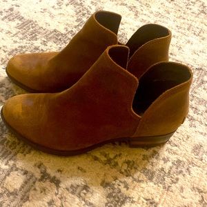 Sorel Chelsea Cut Out leather boots